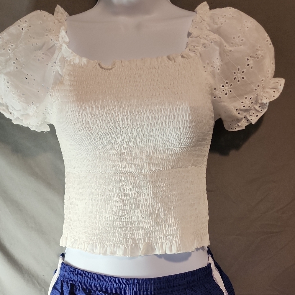 NWOT Smocked Puff Sleeve Blouse